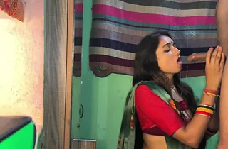 Witness Indian Desi Aunty and Her Super-steamy Desi Wifey Get Poked in a Desi Hump