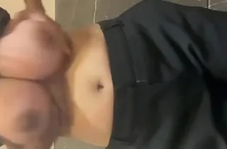 Indian stunner gets say no to cunny and throat gobbled before getting a torrid and slushy mobile