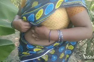Aunty Saanthi2 gets the brush pussy pounded wits a big cock completed