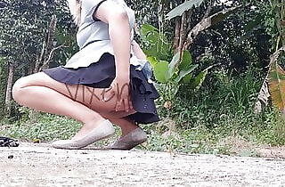 Risky Public Fingering until cum beside the Road Get Caught Pinay Viral Scandal Outdoor