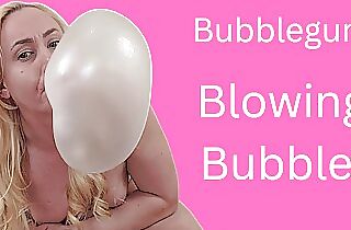 Bouncy gum blowing bubbles hot platinum-blonde cougar michellexm